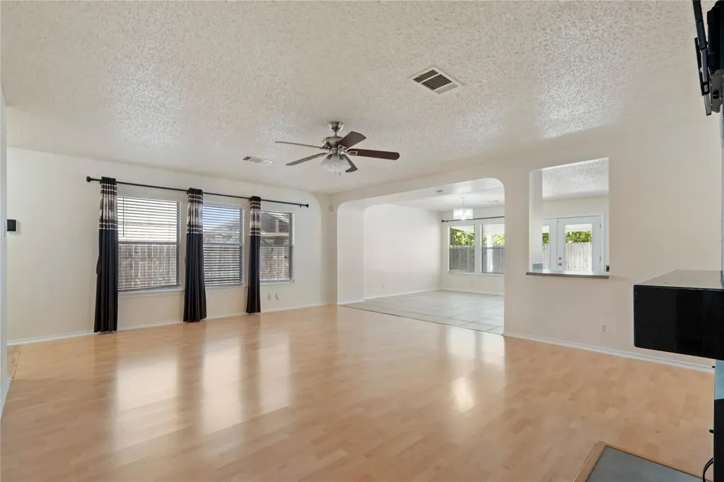 809 Betterman Drive Pflugerville TX 78660