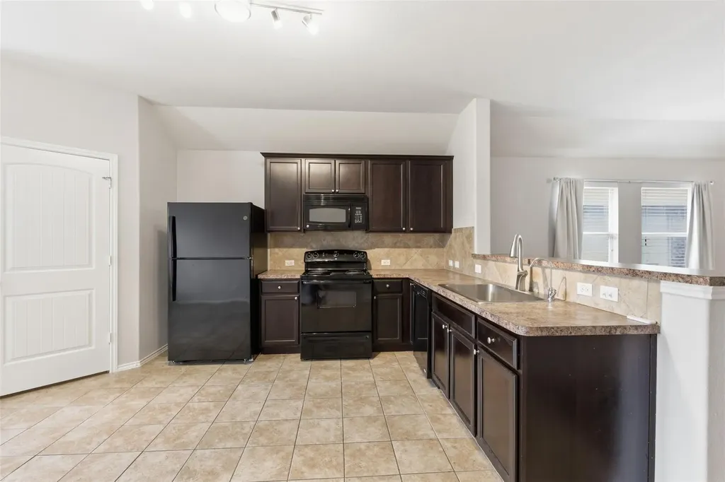 18420 Cloudmore Lane Elgin TX 78621