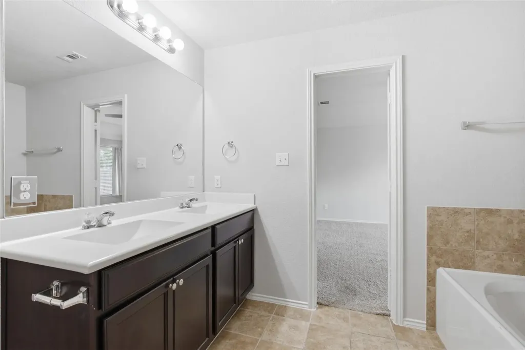 18420 Cloudmore Lane Elgin TX 78621