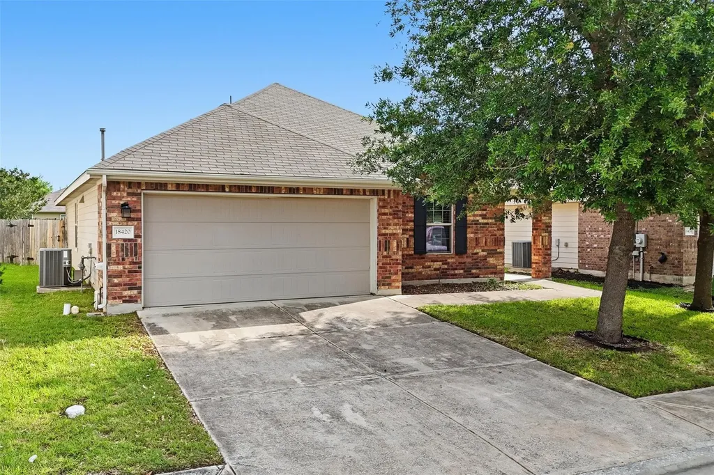 18420 Cloudmore Lane Elgin TX 78621