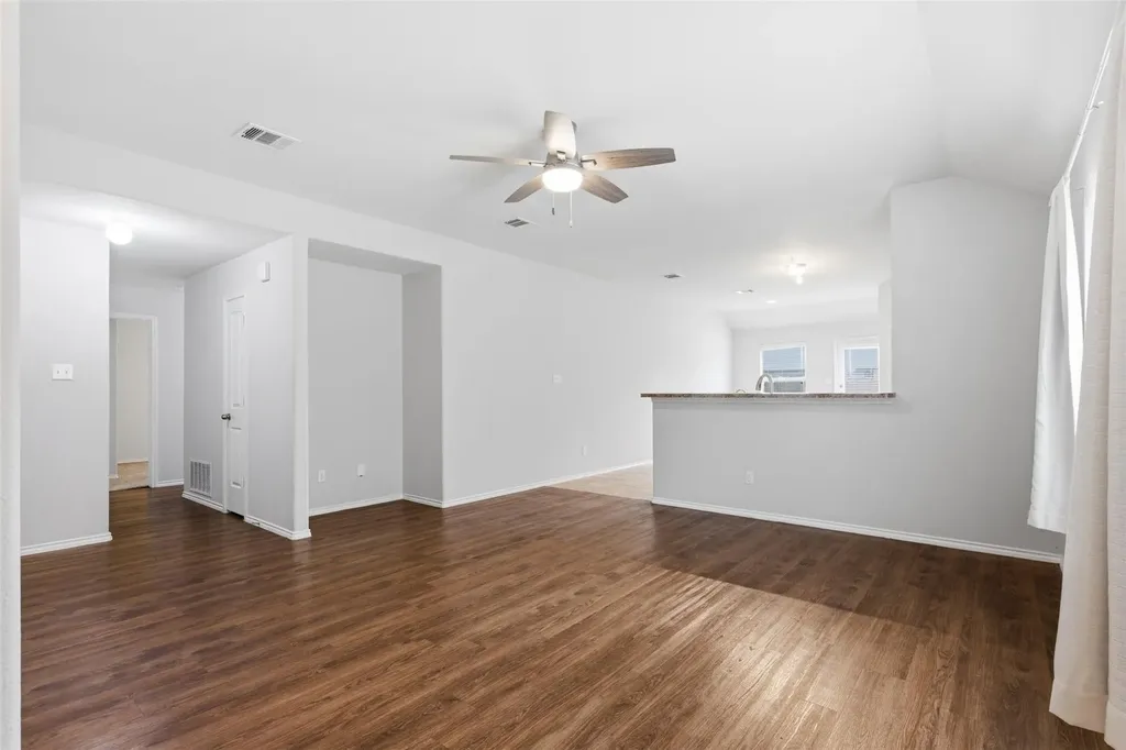 18420 Cloudmore Lane Elgin TX 78621