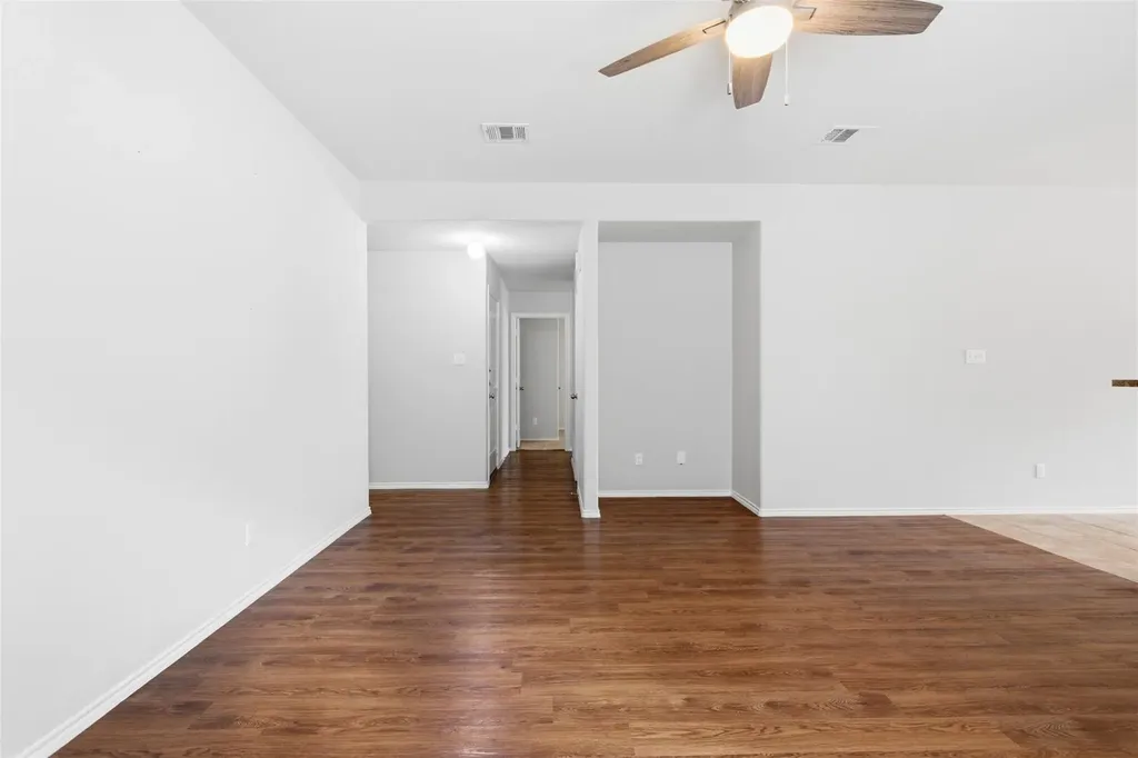18420 Cloudmore Lane Elgin TX 78621