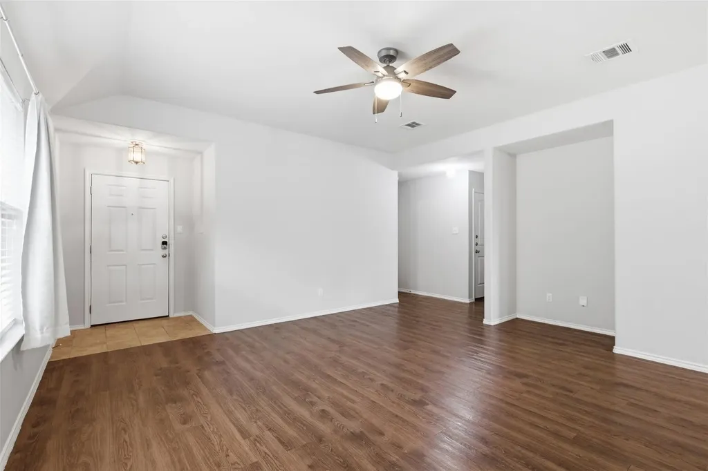 18420 Cloudmore Lane Elgin TX 78621