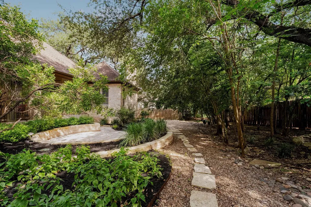 6000 Little Bull Cove Austin TX 78731