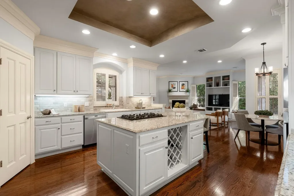 6000 Little Bull Cove Austin TX 78731