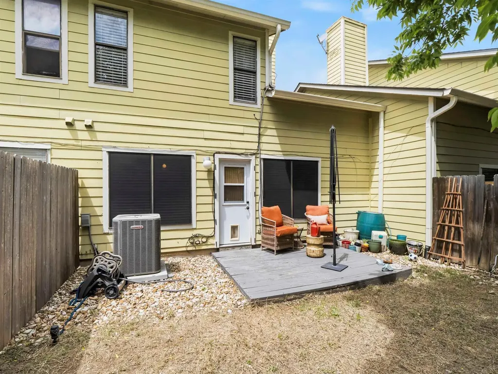 512 Eberhart Lane Austin TX 78745
