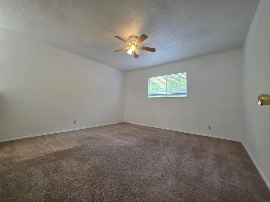 8818 Clearbrook Trail Austin TX 78729