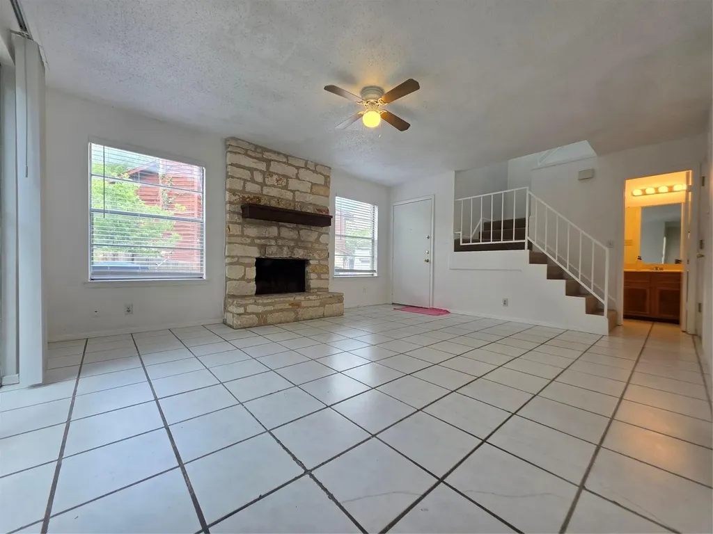 8818 Clearbrook Trail Austin TX 78729