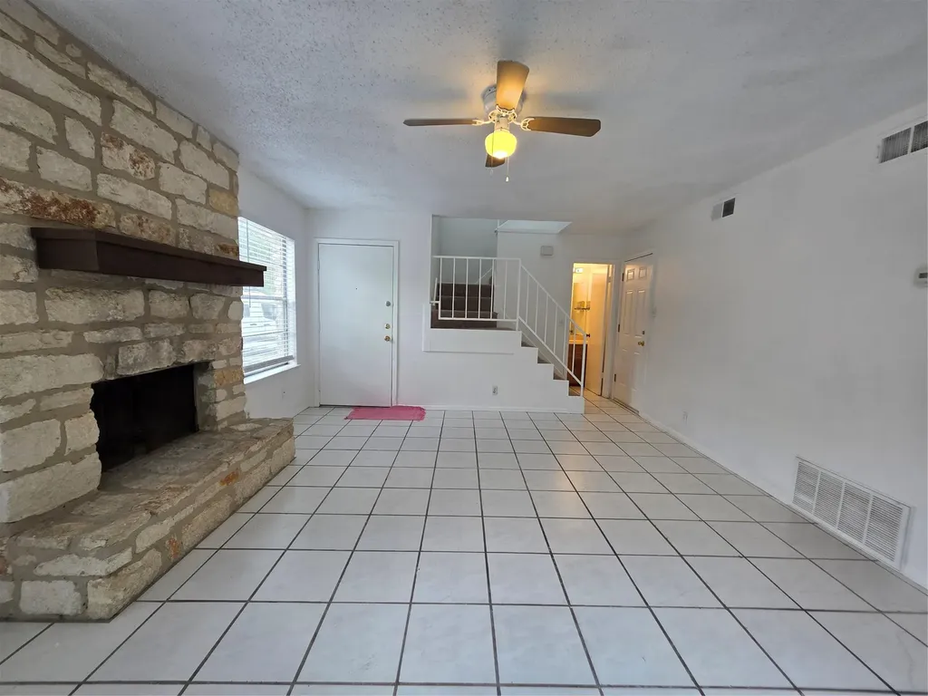 8818 Clearbrook Trail Austin TX 78729