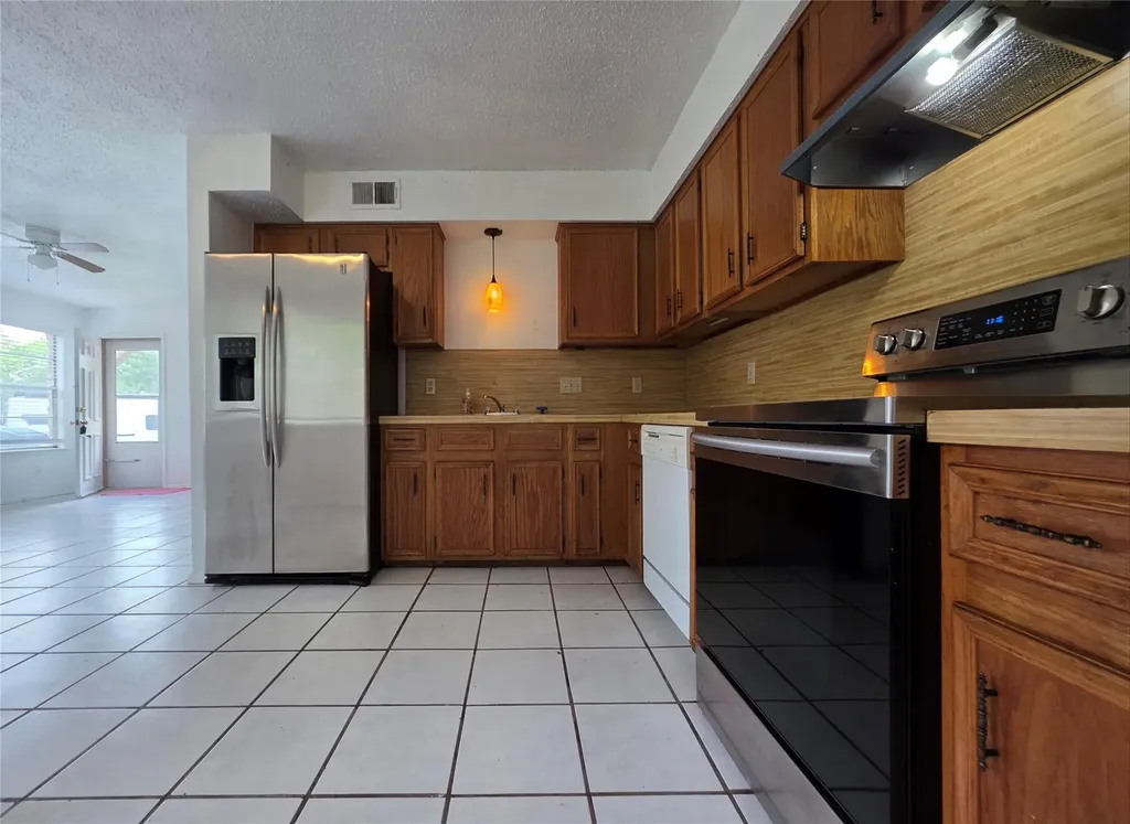 8818 Clearbrook Trail Austin TX 78729
