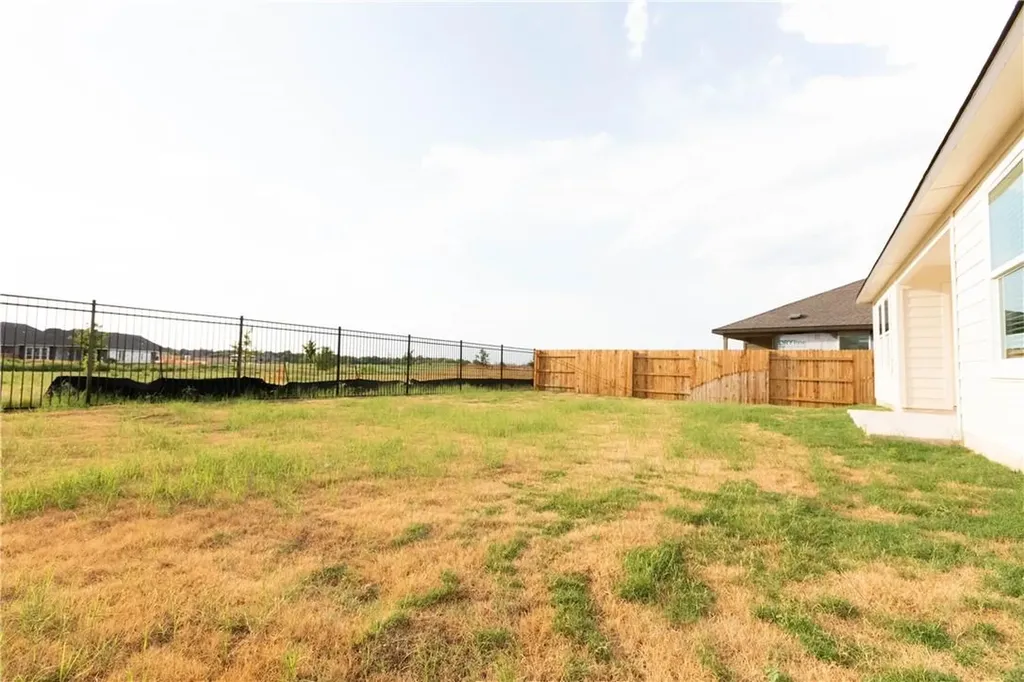 288 George Neggan Lane Bastrop TX 78602