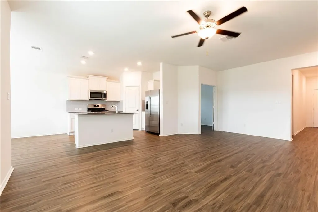 288 George Neggan Lane Bastrop TX 78602