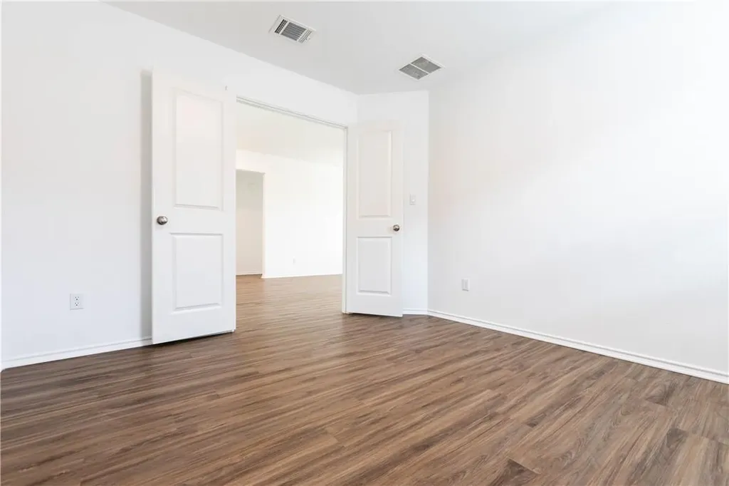 288 George Neggan Lane Bastrop TX 78602