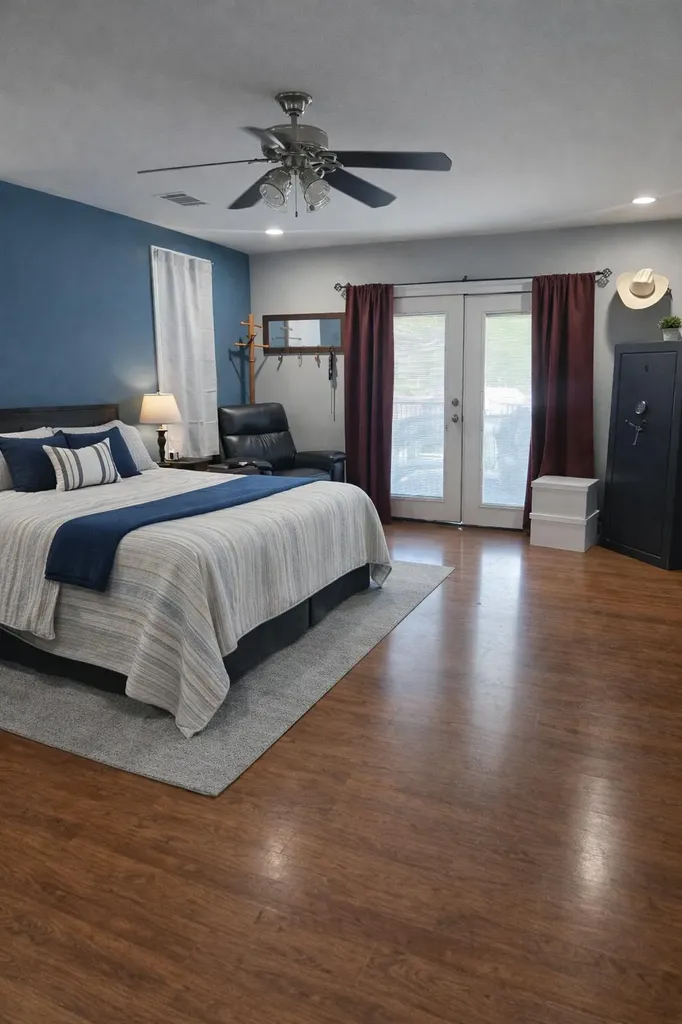 8906 Cele Road Manor TX 78653