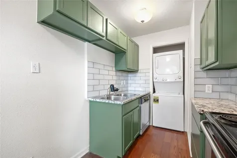1110 W 22nd Street Austin TX 78705