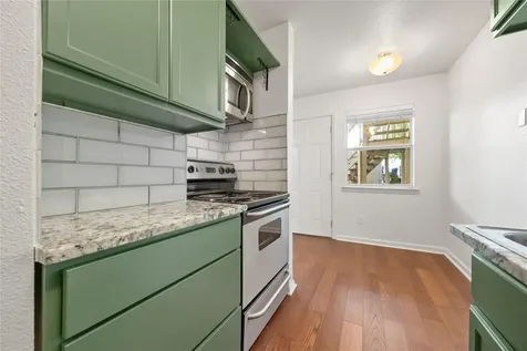 1110 W 22nd Street Austin TX 78705