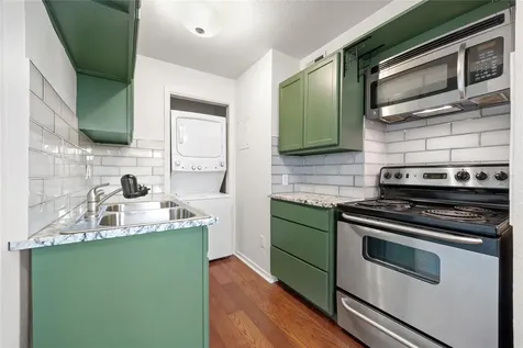1110 W 22nd Street Austin TX 78705