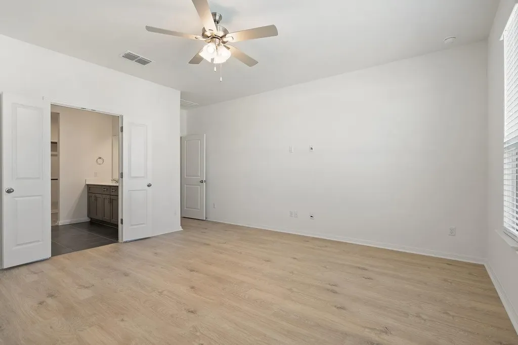 424 Treadwell Lane Kyle TX 78640