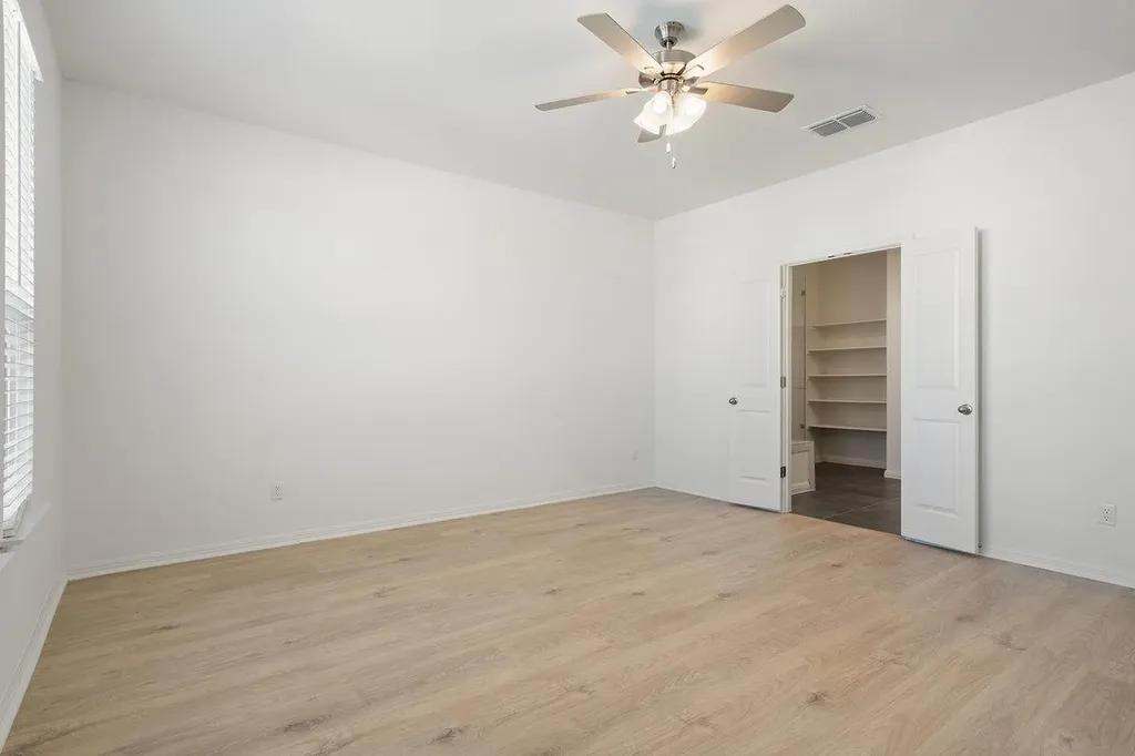 424 Treadwell Lane Kyle TX 78640