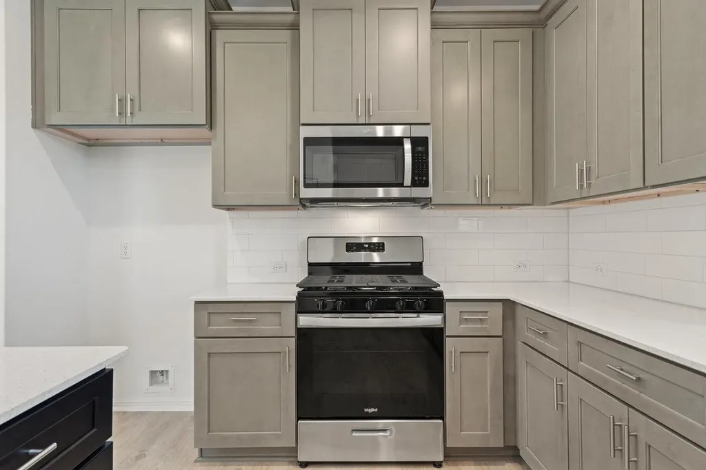 424 Treadwell Lane Kyle TX 78640