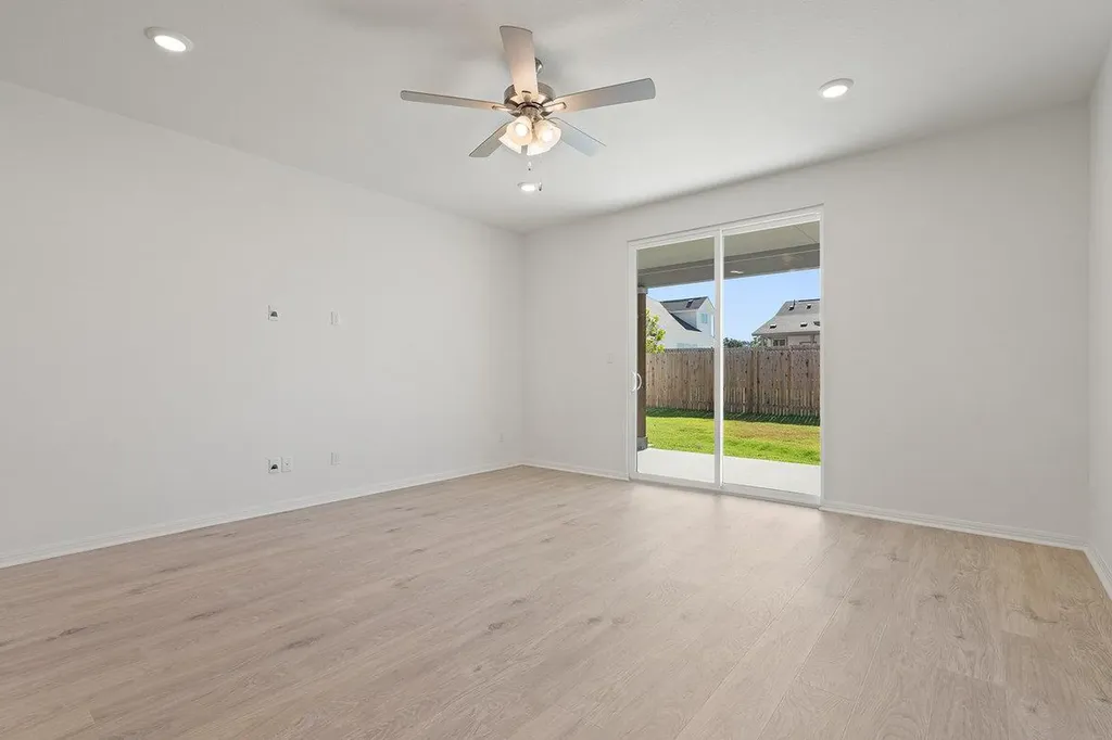 424 Treadwell Lane Kyle TX 78640