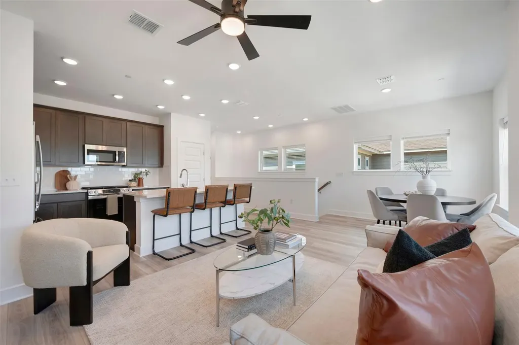 1010B Brickell Loop Austin TX 78744