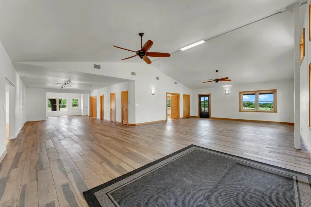 1500 Greer Lane Burnet TX 78611
