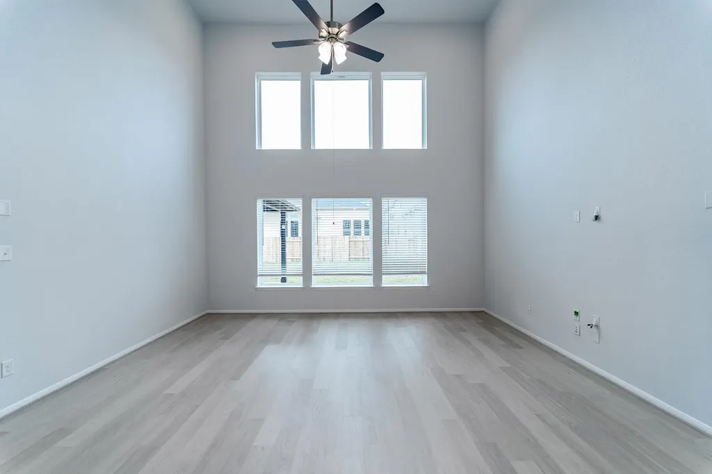 161 Mango Circle Buda TX 78610