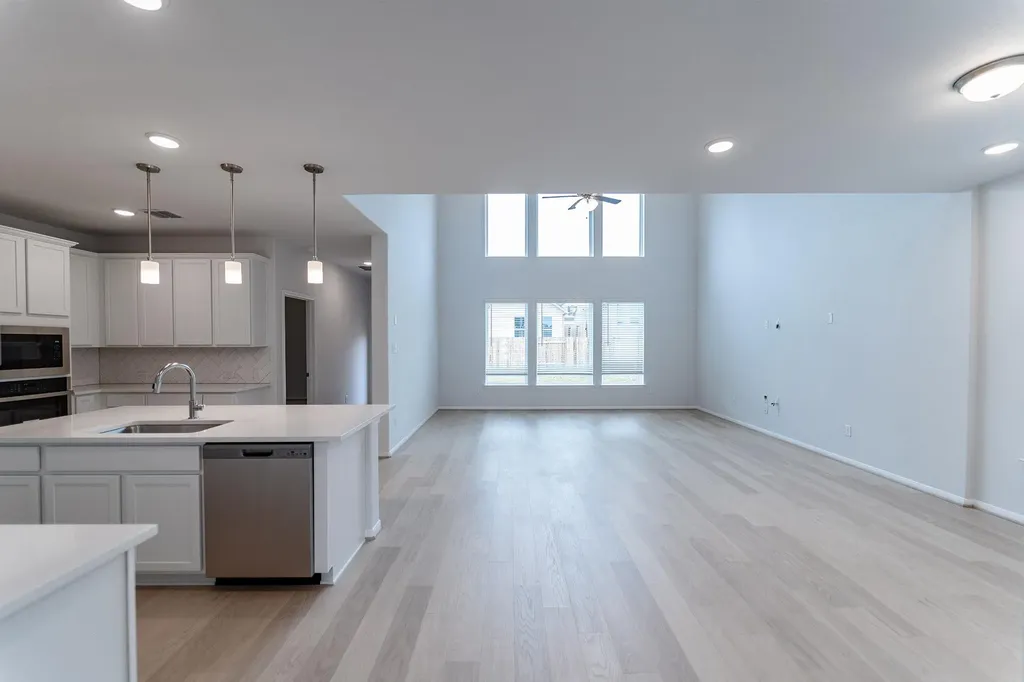161 Mango Circle Buda TX 78610