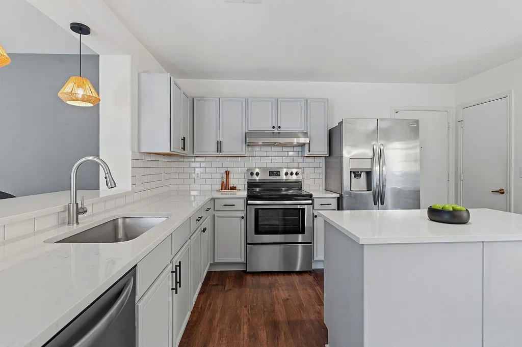 5407 Viewpoint Drive Austin TX 78744