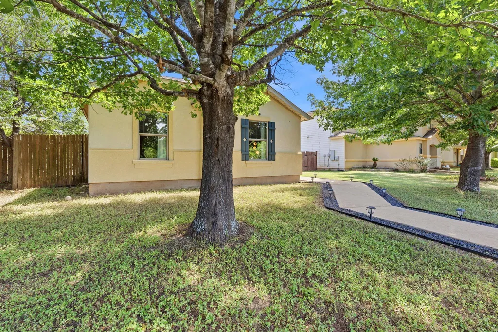 5407 Viewpoint Drive Austin TX 78744