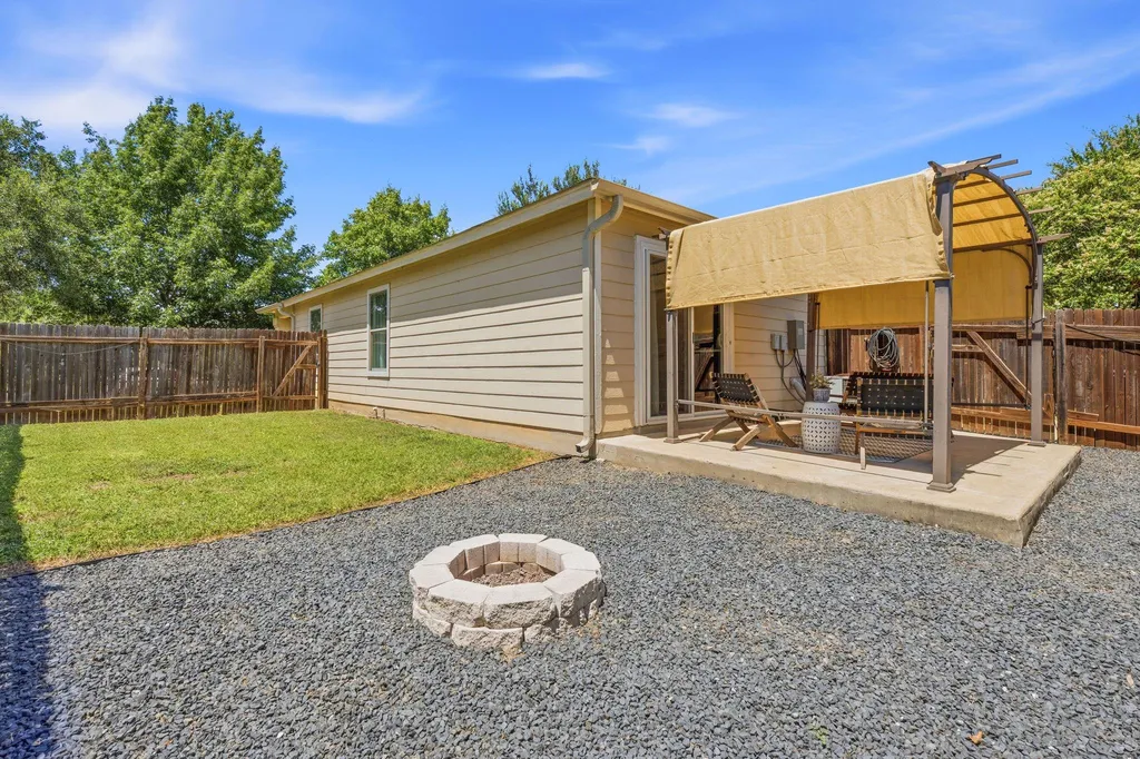 5407 Viewpoint Drive Austin TX 78744