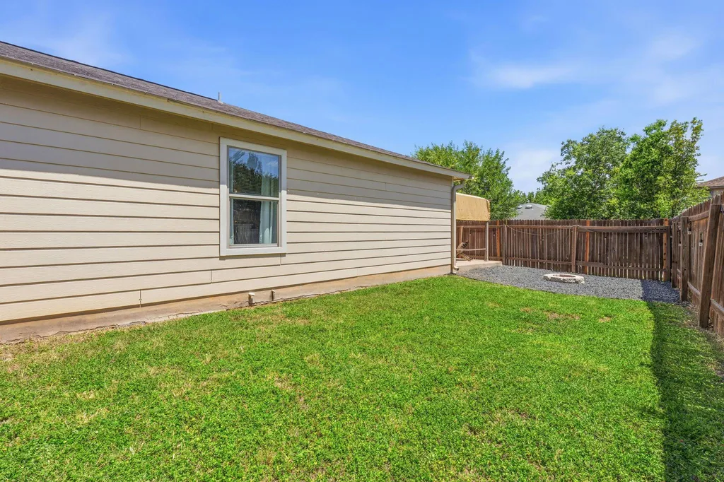 5407 Viewpoint Drive Austin TX 78744