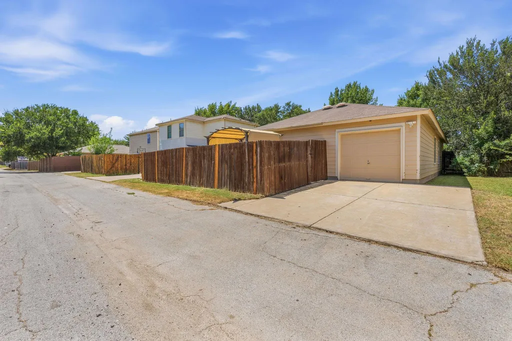 5407 Viewpoint Drive Austin TX 78744