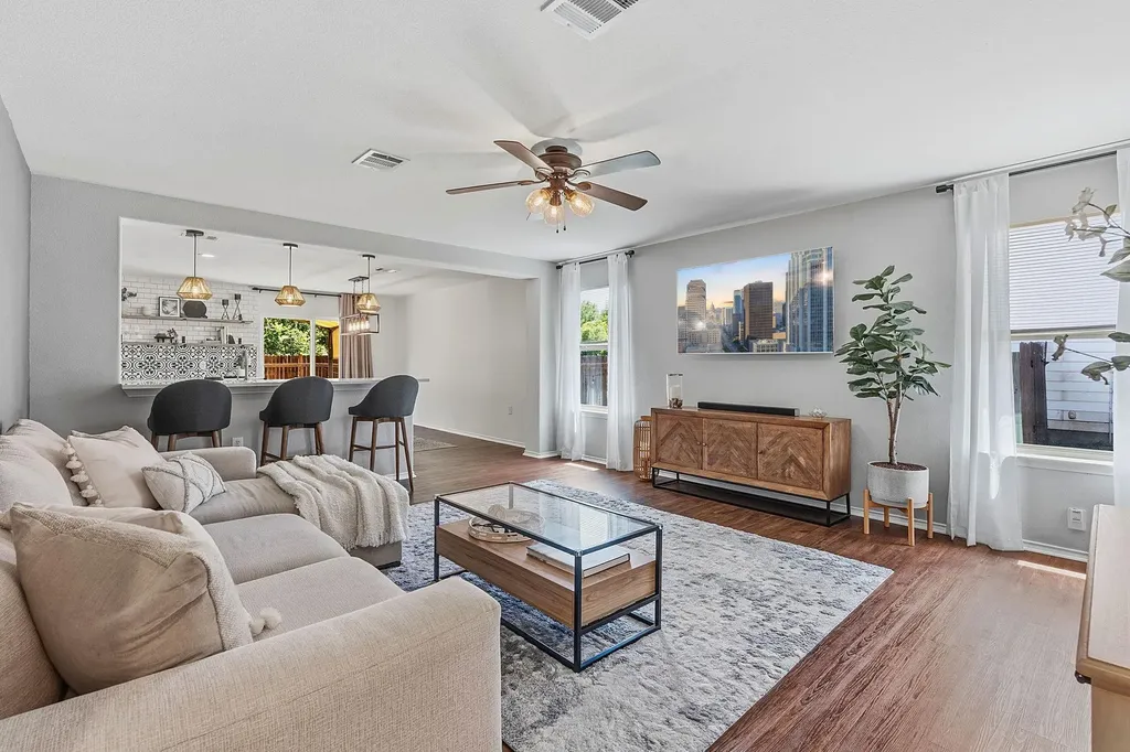 5407 Viewpoint Drive Austin TX 78744