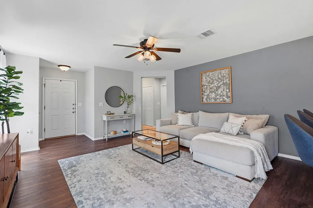 5407 Viewpoint Drive Austin TX 78744