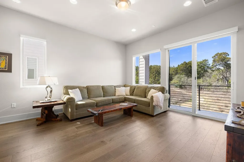 5214 Pink Poppy Pass Austin TX 78735