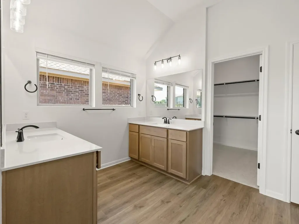581 Biscayne Bay Bend Kyle TX 78640