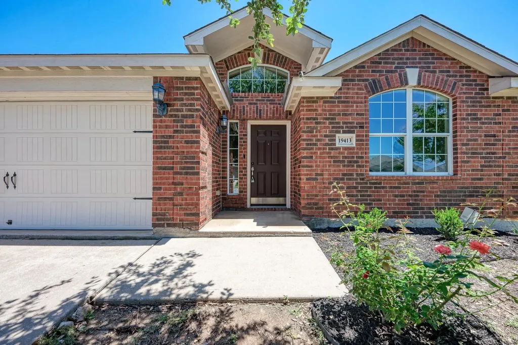 19413 James Manor Street Manor TX 78653