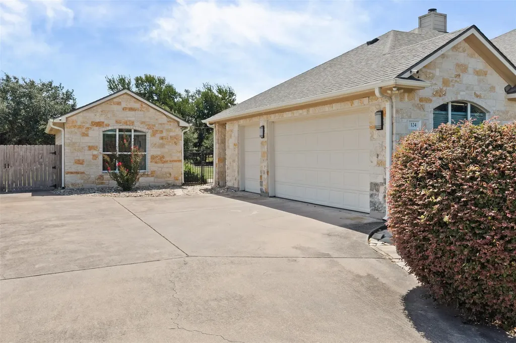 124 Polo Pony Liberty Hill TX 78642
