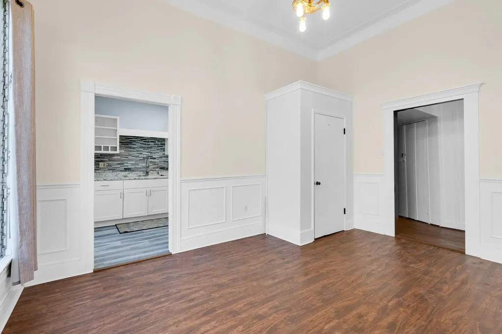 2705 E 2nd Street Austin TX 78702