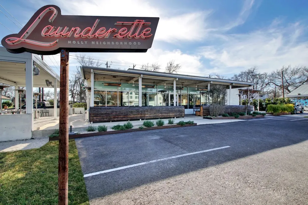 2705 E 2nd Street Austin TX 78702
