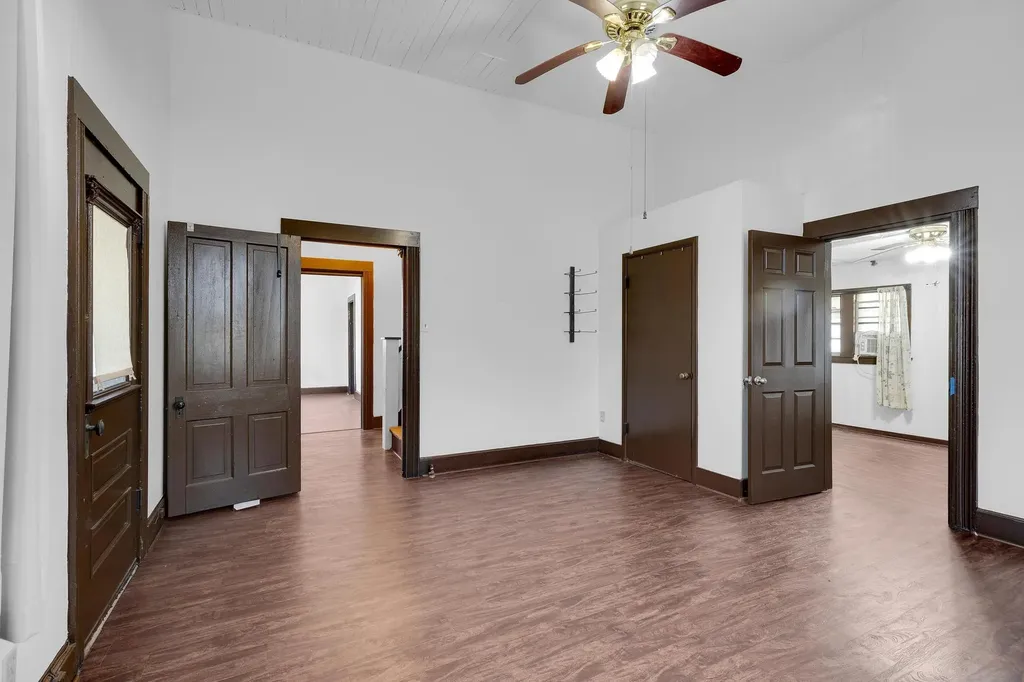 2705 E 2nd Street Austin TX 78702