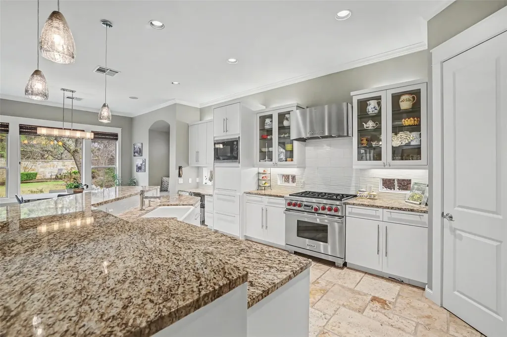 816 Stonewall Ridge Lane Austin TX 78746