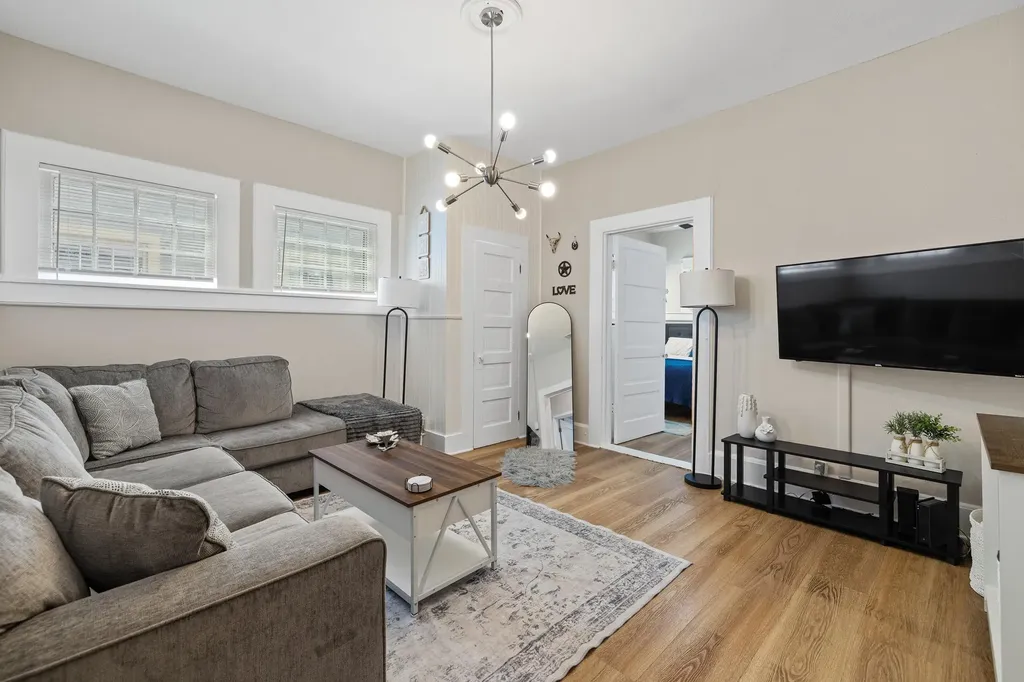 2503 Gonzales Street Austin TX 78702