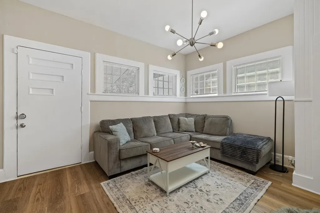 2503 Gonzales Street Austin TX 78702