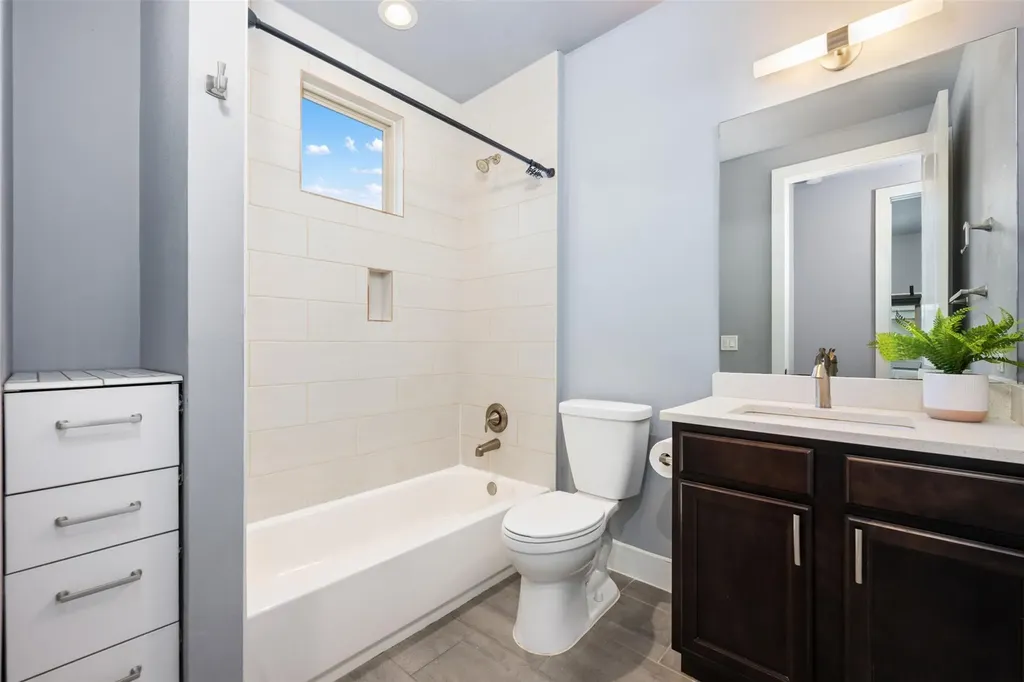 1310 Cedar Avenue Austin TX 78702
