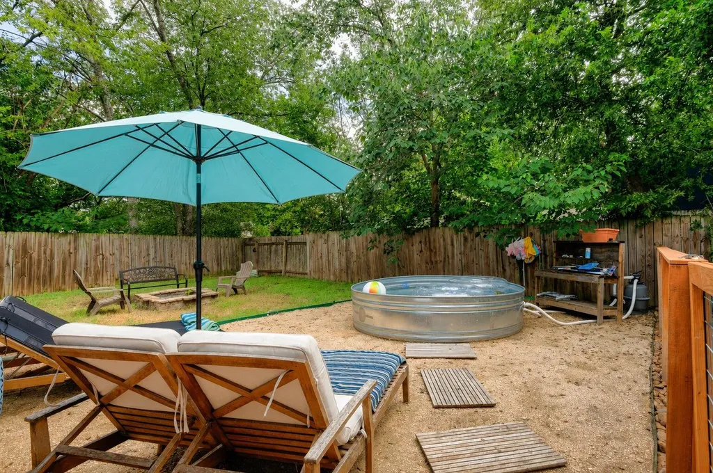 805 Cardiff Drive Austin TX 78745