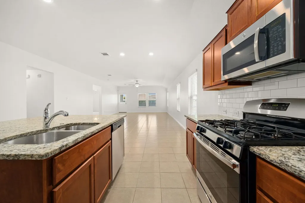 21609 Gallus Drive Pflugerville TX 78660