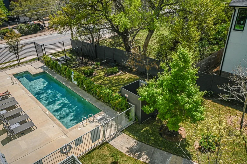 4004 Banister Lane Austin TX 78704